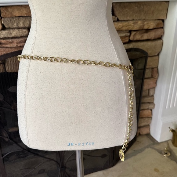 Gold chain sunflower belt small medium - Picture 5 of 5